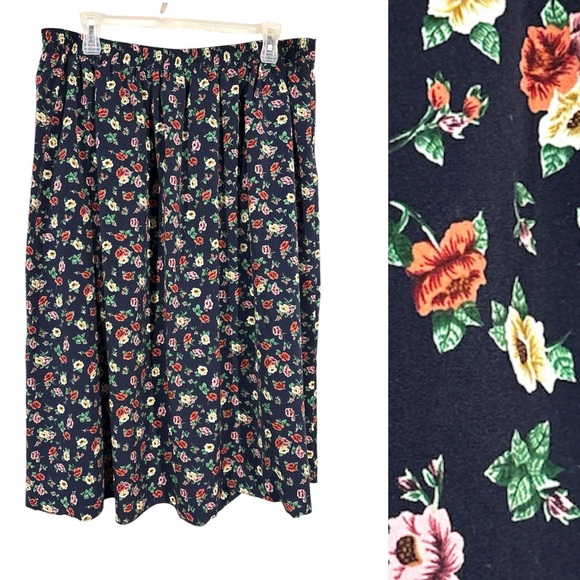 Vintage Dresses & Skirts - VINTAGE Floral Skirt with Pockets